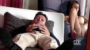 Super Horny Therapist gets ass fucked off out of one's mind her Pornstar Client